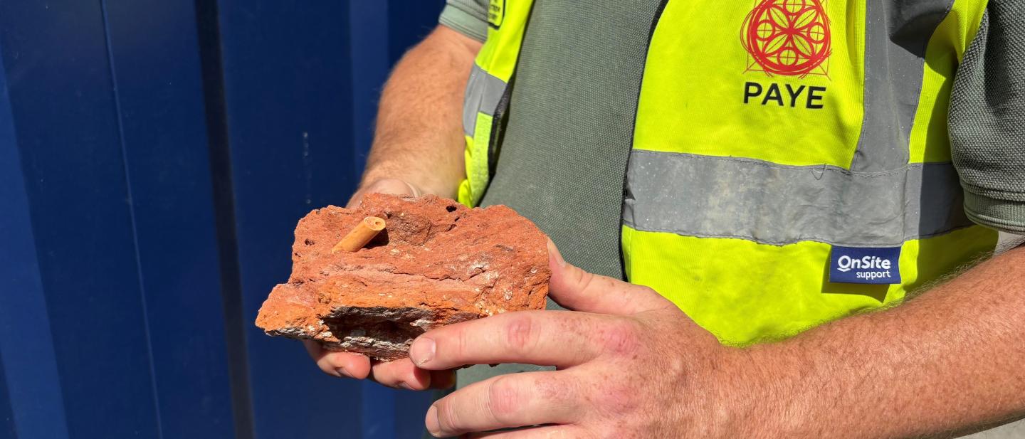 16th century brick with clay pipe 